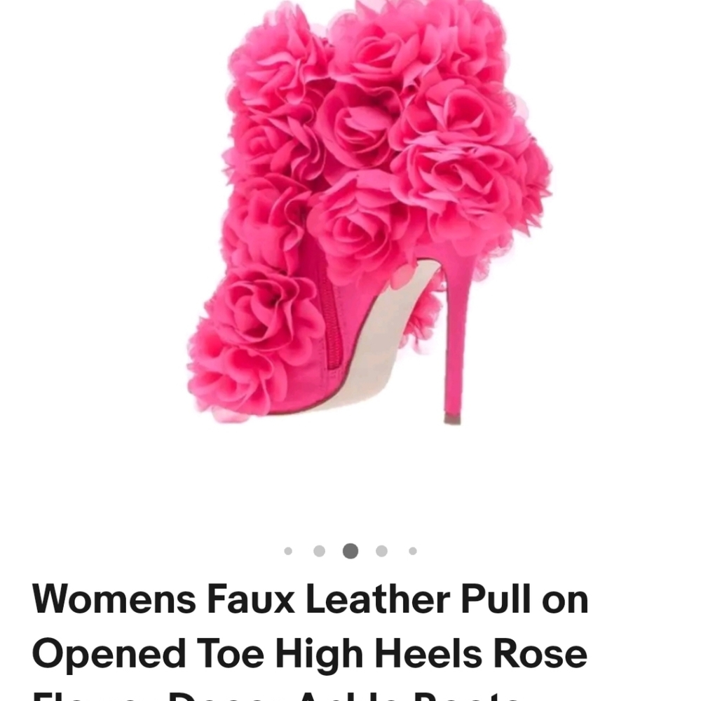 Women’s faux leather pull on opened toe rose flower decor.